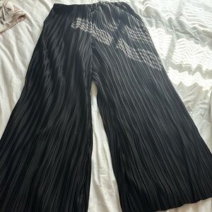 Free People black pleated flowy pants